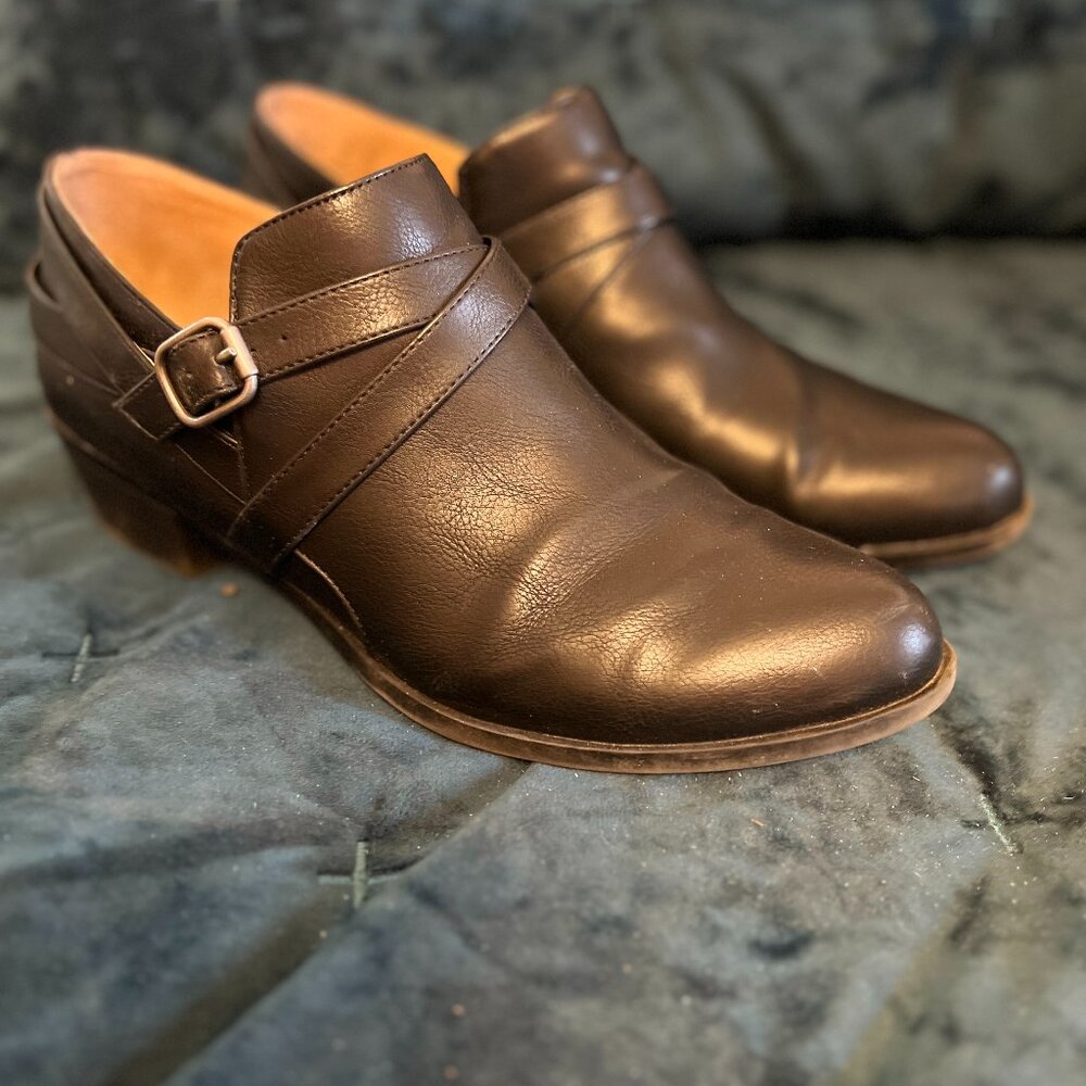 Life stride Alexander Women's Bootie - Size 9.5M